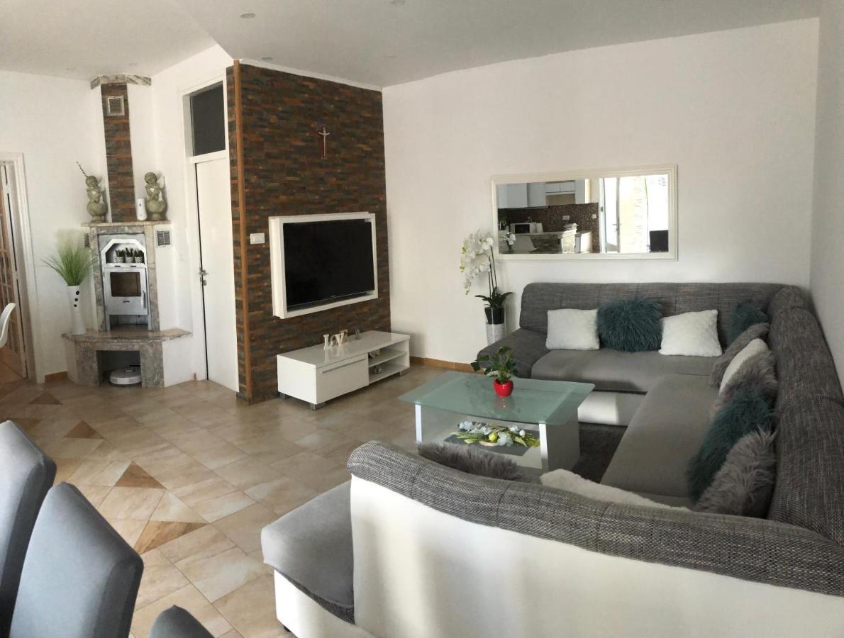 Apartments Ljube Makarska Eksteriør billede